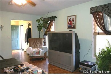 145 Truman Dr, Mount Washington, KY 40047 - photo 2