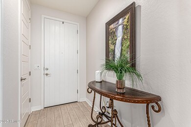 4637 E Daley Ln, Phoenix, AZ 85050 - photo 5