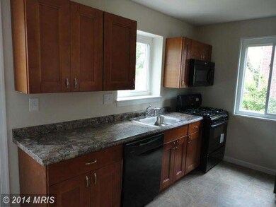 6220 Carters Ln, Riverdale, MD 20737 - photo 4