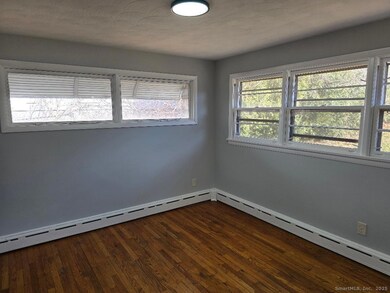 401 Farmington Ave, Waterbury, CT 06710 - photo 3