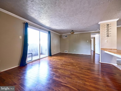 19621 Gunners Branch Rd unit 821, Germantown, MD 20876 - photo 4