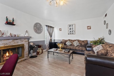 4602 Inland Ct, Las Vegas, NV 89147 - photo 5