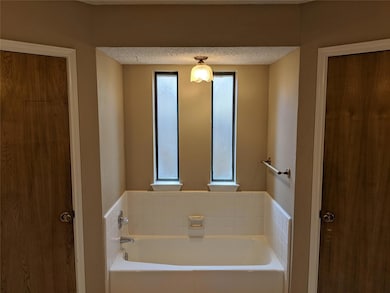 204 Bremen Dr, Hurst, TX 76054 - photo 5