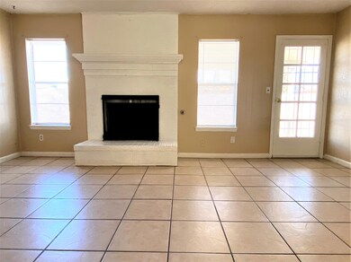 3240Kilgore-Living(1)-1-22-21