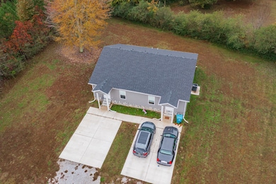 190 Himes Ln, Tullahoma, TN 37388 - photo 3