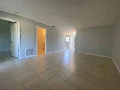 3206 Louisiana Ave unit 6, Fort Pierce, FL 34947 - photo 4