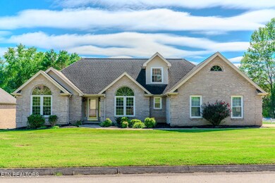 4828 Shannon Run Dr, Knoxville, TN 37918 - photo 2