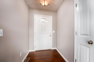 Laura Duckworth - 1064 E Lakota St-1