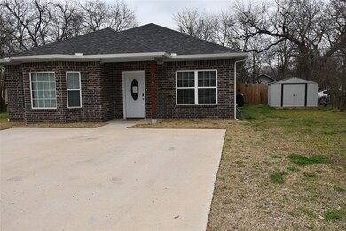 1103 S Walnut St, Sherman, TX 75090 - photo 2