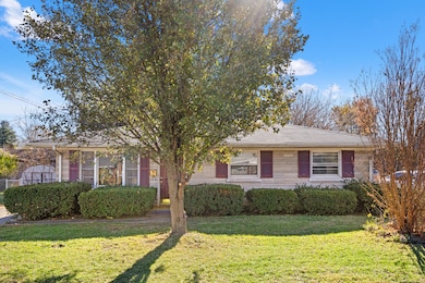 1994 Brynell Dr, Lexington, KY 40505 - photo 2