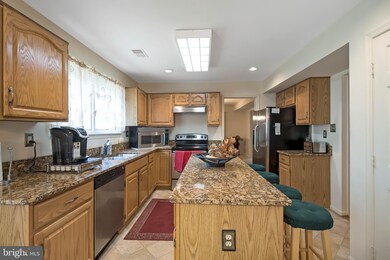 109 Johnsberg Ln, Bowie, MD 20721 - photo 5