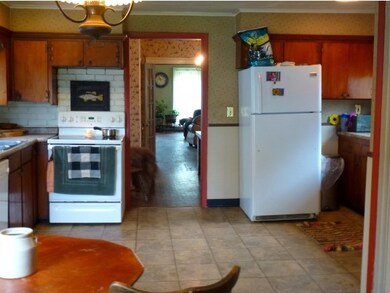 Eat-In Kitchen!