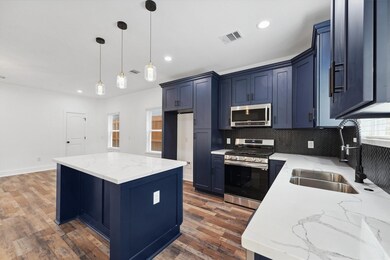 5011 Golden Forest Dr, Houston, TX 77091 - photo 7