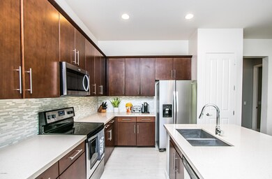 Hummingbird Way-12