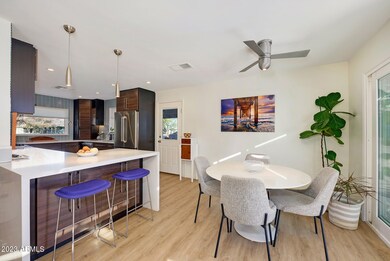 Eat-in Kitchen