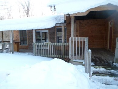 3-Covered Porch(2).JPG