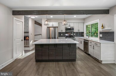 10520 Arrowood St, Fairfax, VA 22032 - photo 7