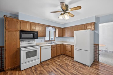 10 6th St SE, Chatfield, MN 55923 - photo 2