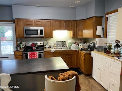 214 W 9th St, Berwick, PA 18603 - photo 7