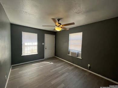 2513 Quintana Rd unit 6, San Antonio, TX 78211 - photo 3