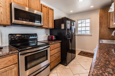 2622 Crescent Dr, Grand Forks, ND 58201 - photo 5