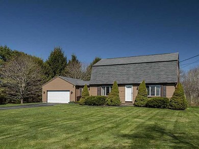 Yard/Garden. Front Yard