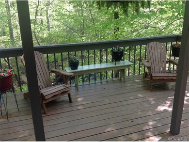 Outside deck (off living room)