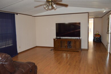 29302 Kickapoo Meadows Ln, Waller, TX 77484 - photo 5