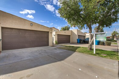 439 E Pecan Rd-2