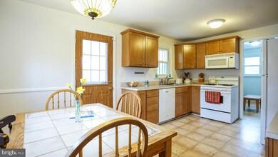 9502 Gunview Rd, Nottingham, MD 21236 - photo 6