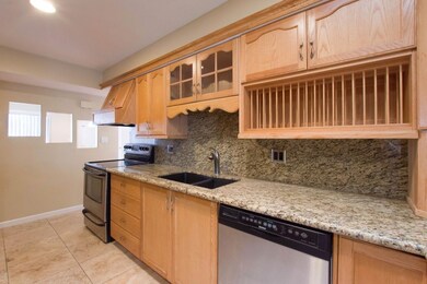 Kitchen 2-2