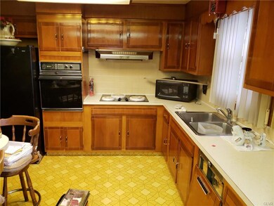 3124 S 6th Ave, Whitehall, PA 18052 - photo 7