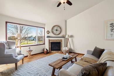 2290 Ladybird Dr, Neenah, WI 54956 - photo 2