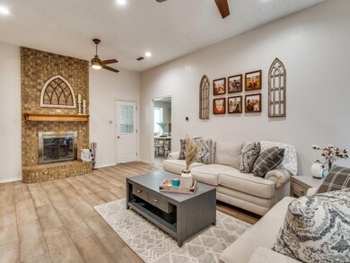 2111 Pecan St, Bonham, TX 75418 - photo 4