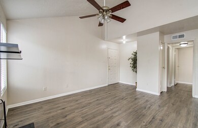2021 Spenwick Dr unit 322, Houston, TX 77055 - photo 7