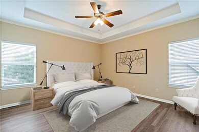 412 Wiltshire Dr, Raymore, MO 64083 - photo 3