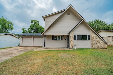 741 Ponderosa Dr, Hurst, TX 76053 - photo 2