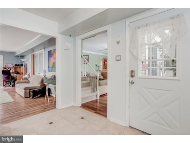 289 Maple Point Dr, Langhorne, PA 19047 - photo 3