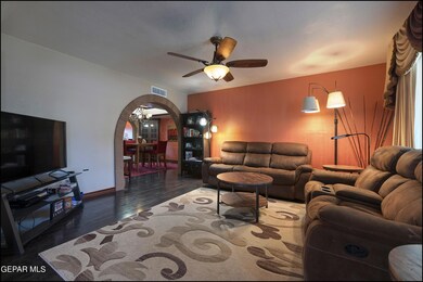 11119 Leo Collins Dr, El Paso, TX 79936 - photo 7