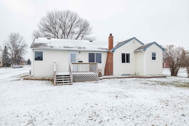 127 S State St, Warren, MN 56762 - photo 2