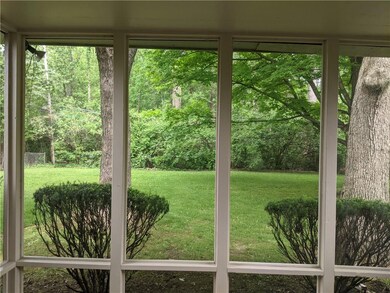 210 S Coventry Dr, Anderson, IN 46012 - photo 5