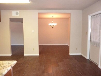 looking to D/R from kitchen