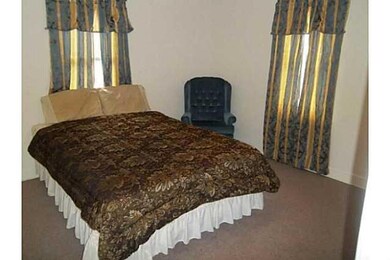 533 W 9th St N, Newton, IA 50208 - photo 5