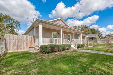 1415 Tarley St, Houston, TX 77009 - photo 2