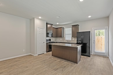 13502 Axel Ln, Houston, TX 77047 - photo 5