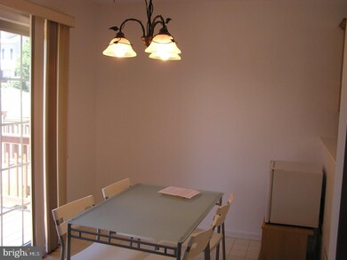 2207 Carriage Ln, Royersford, PA 19468 - photo 7