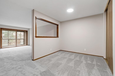 135 Viking Dr E unit 321, Little Canada, MN 55117 - photo 5