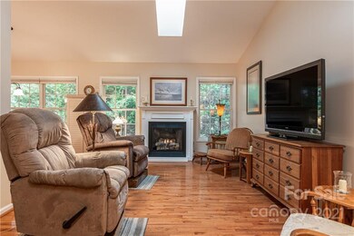 Living room w/ fireplace