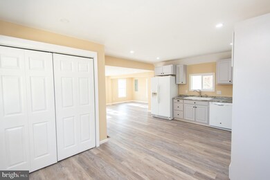 1217 W 6th St, Laurel, DE 19956 - photo 6