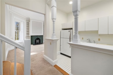 66 Webster St unit 9, Newport, RI 02840 - photo 5